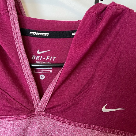 Lightweight Nike hoodie size M - Picture 2 of 3